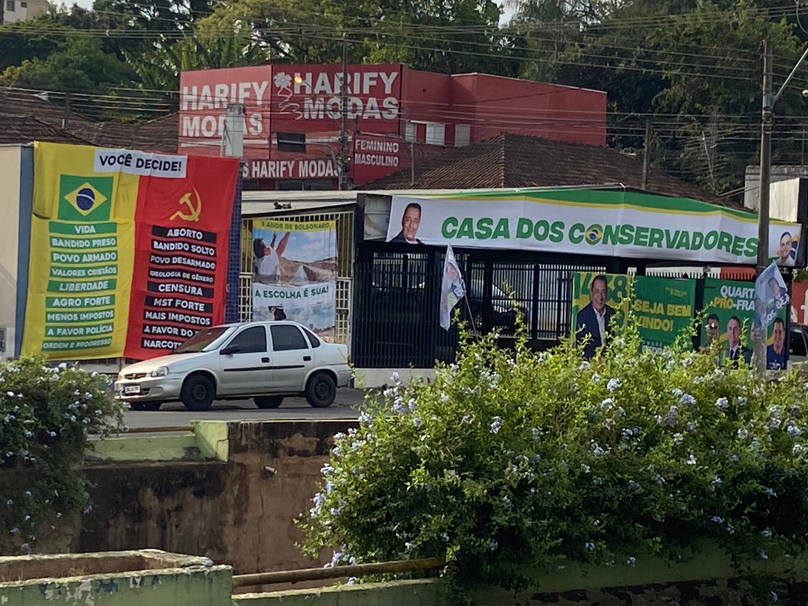 Not Cias De Franca Painel Afixado Em Comit De Candidato De Direita