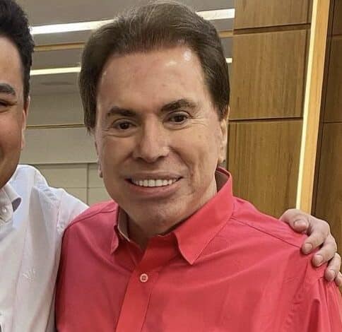 Notícias de Franca Silvio Santos faz rara aparição em salão de beleza