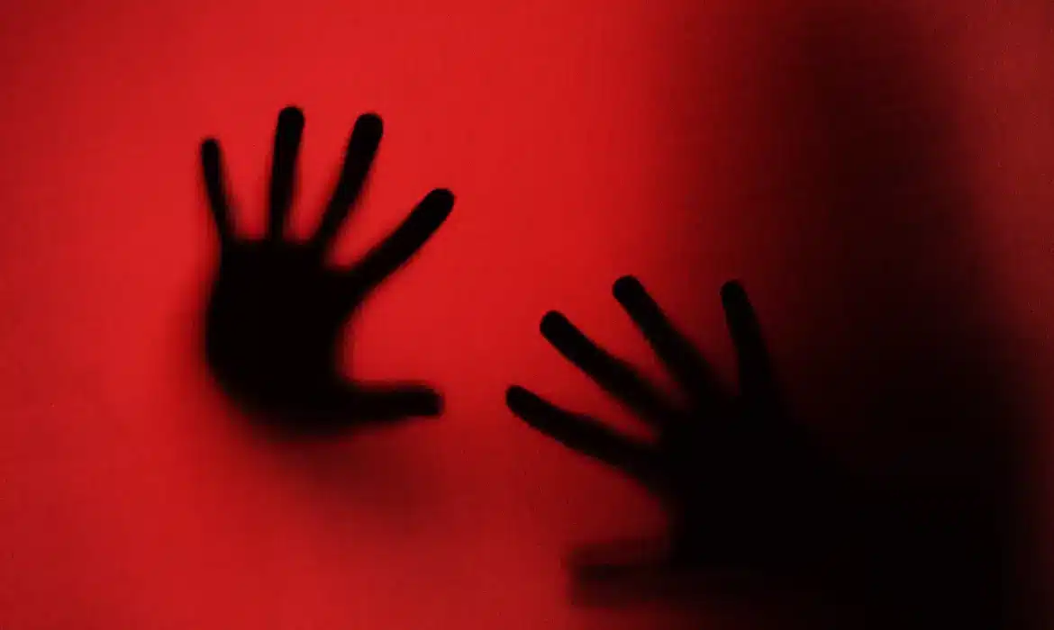 Choque! Pesquisa Revela Qual Violência Mais Atinge Meninas no Brasil e Dados Chocantes