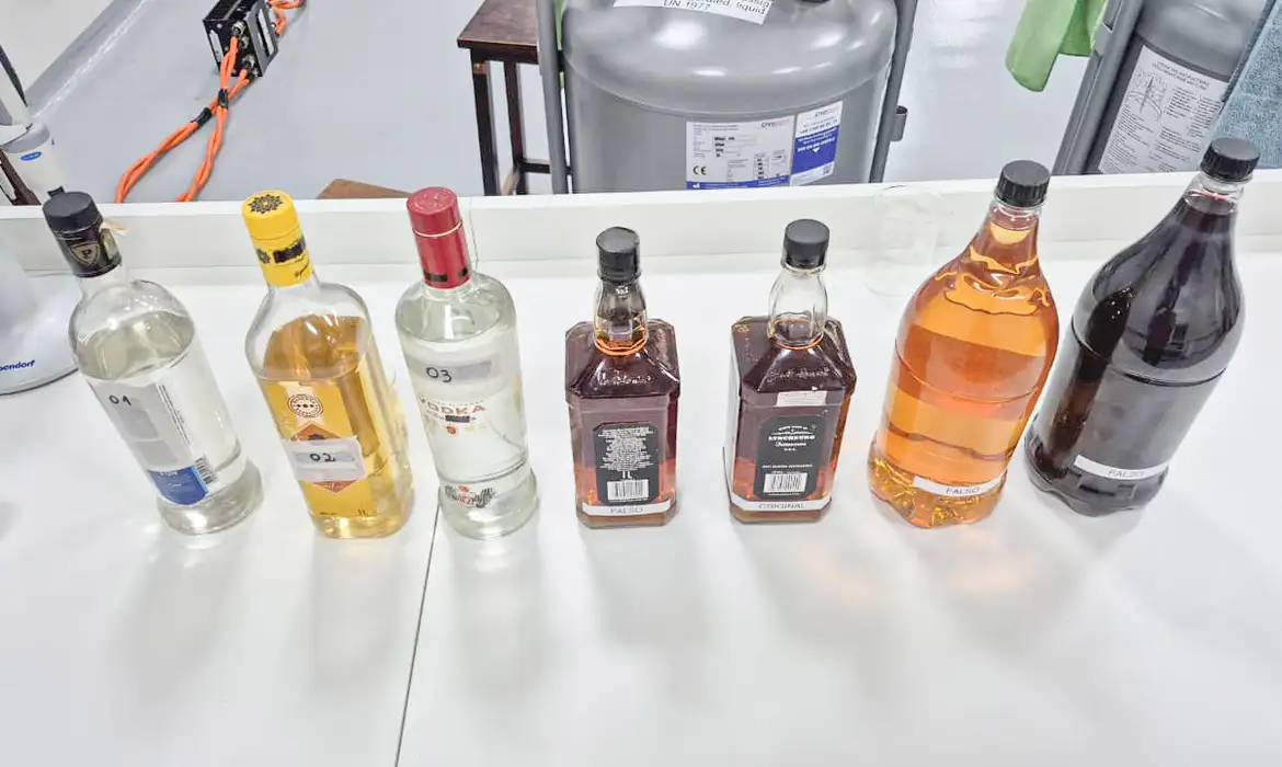 Urgente! Brasil Confirma Surto de Intoxicação por Metanol: Veja os Detalhes Chocantes!