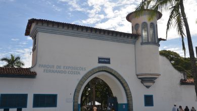 Artistas se apresentam no projeto Música em Todos os Cantos em espaço público de Franca